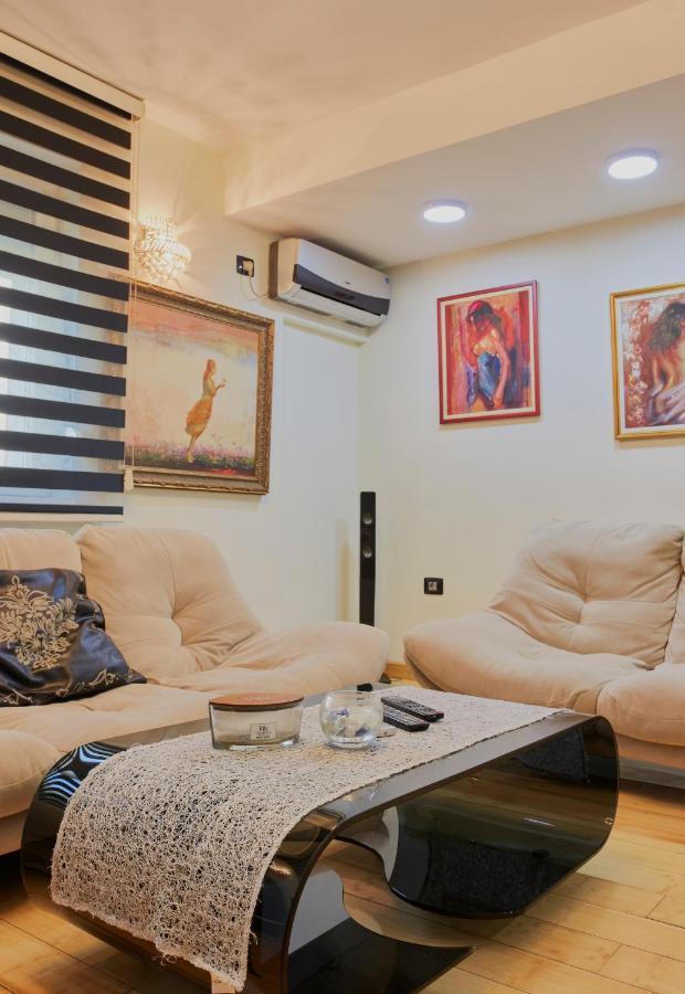 Diamond Butterfly Apartment Skopje Ngoại thất bức ảnh