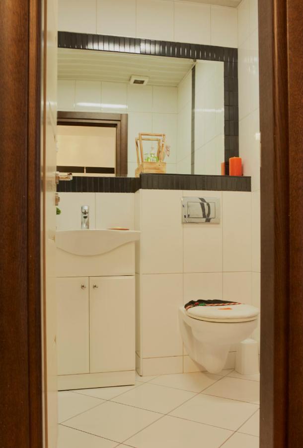 Diamond Butterfly Apartment Skopje Ngoại thất bức ảnh